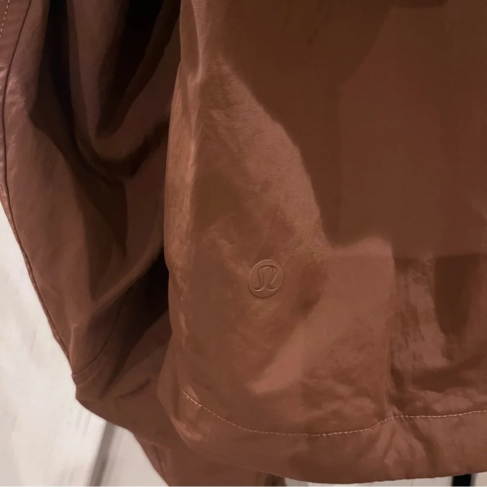 lululemon athletica Always Effortless Jacket Roasted Brown Size 6 - Picture 9 of 9